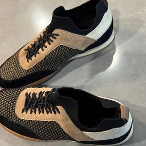 Born AIRE Black Knit Combo Women’s Sneakers, Size 7.5M, EUC